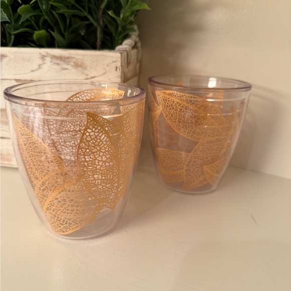 Tervis Insulated Tumblers 12 Ounce with Tropical Gold Leaf Design for Hot/Cold - Picture 2 of 11